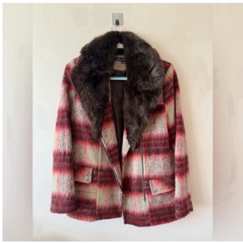 Kenneth Cole Tan & Red Plaid Fur Collar Coat Size Medium